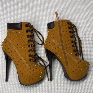 Alba Studded Tan 6” High Heel Ankle Boots - Size 6.5 (37)